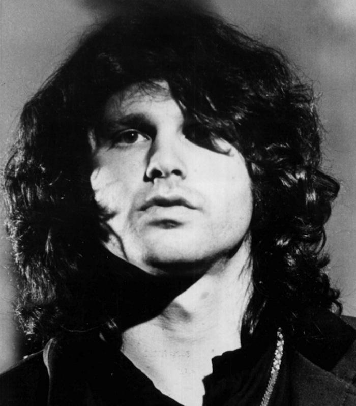 Jim Morrison causa un escándalo durante un concierto de The Doors en Miami -0